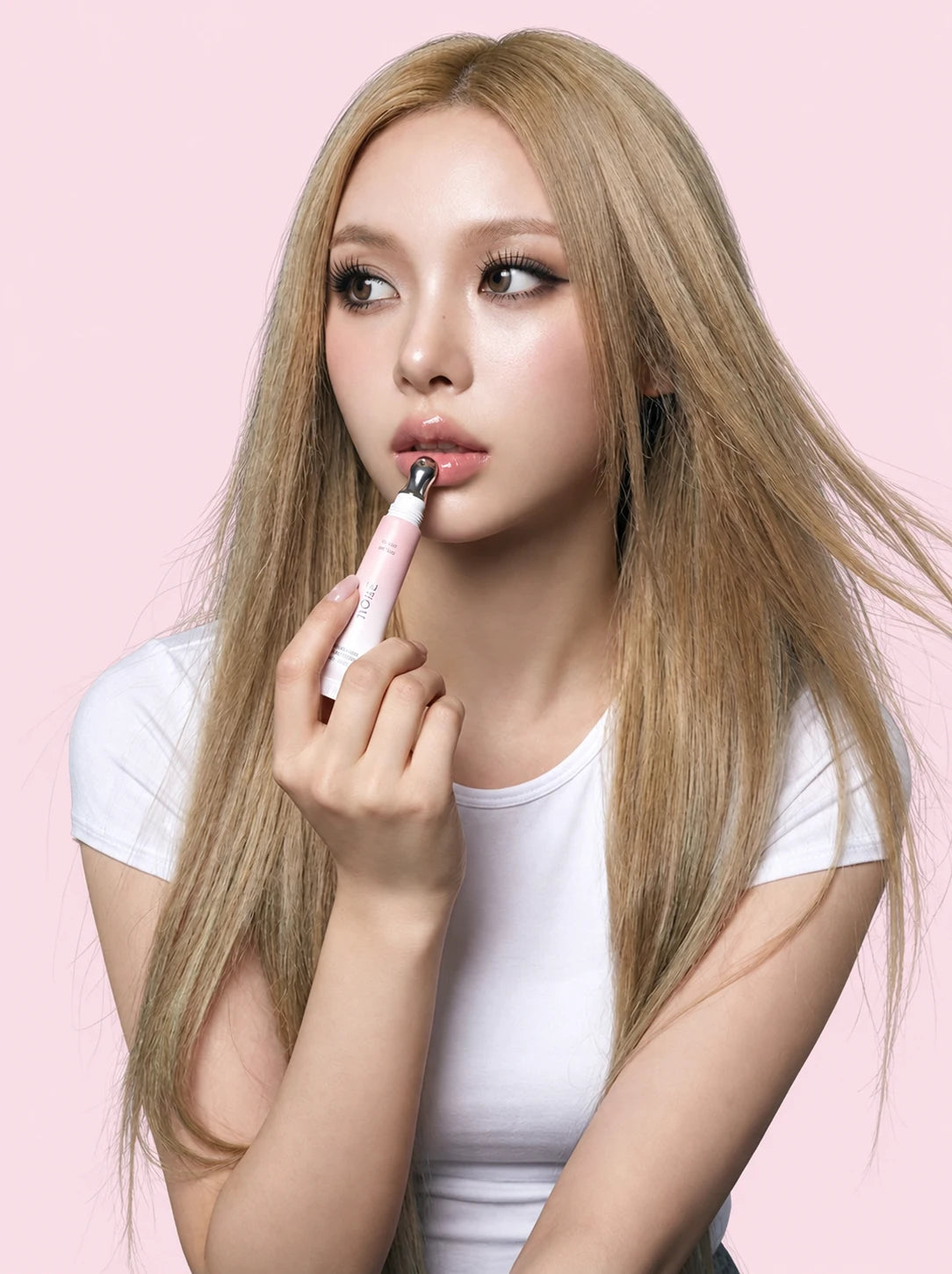 MOISĒ 볼륨 립 트리트먼트 사용 이미지